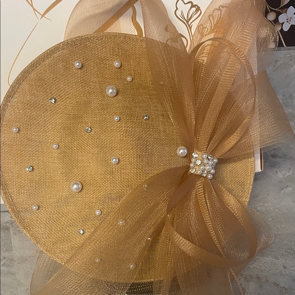Fascinator-khaki